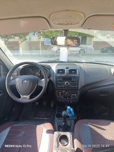 VAZ (LADA): VAZ (LADA) Vesta: 1.6 l | 2021 il 220900 km Sedan — 2