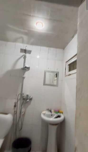 Həyət evləri və villaların satışı: 3 otaqlı, 70 kv. m, Orta təmir — 2