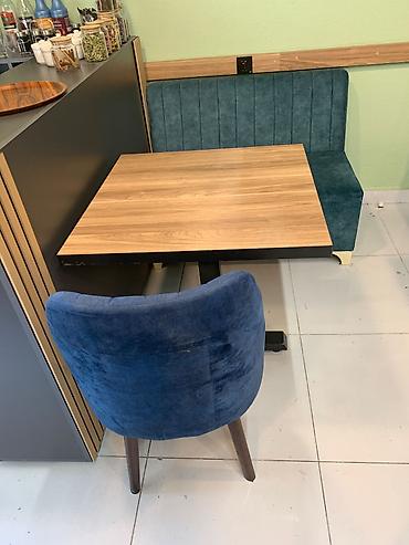 kicik masa kafe: Stullar ilə, Kvadrat masa — 1