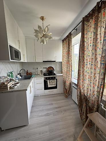 Долгосрочная аренда квартир: Эксклюзив 🏡 Продаётся просторная 4-комнатная квартира, переделанная — 13