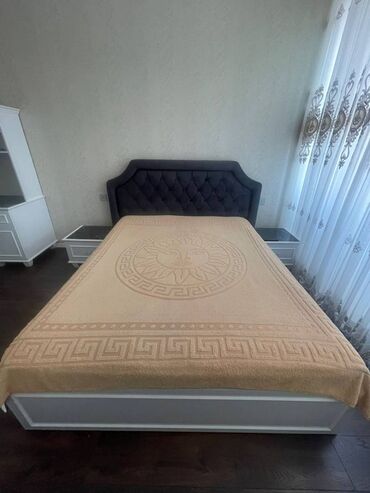 геймерский стол: Yeni yataq dəsti satılır, çox az istifadə edilib. Əlavə yazı stolu