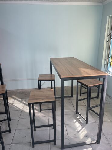 стол и стулья для кухни: Комплект стол и стулья Для зала, Новый