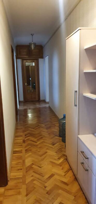 Uzunmüddətli kirayə mənzillər: 5 mərtəbəli daş binada (köhnə tikili) mənzil icarə verilir. H.Cavid — 12