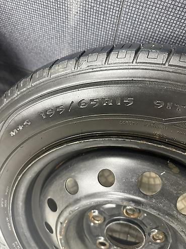 Диски: Б/у Колесо Hyundai 195 / 65 / R 15, 5 Болтов — 7