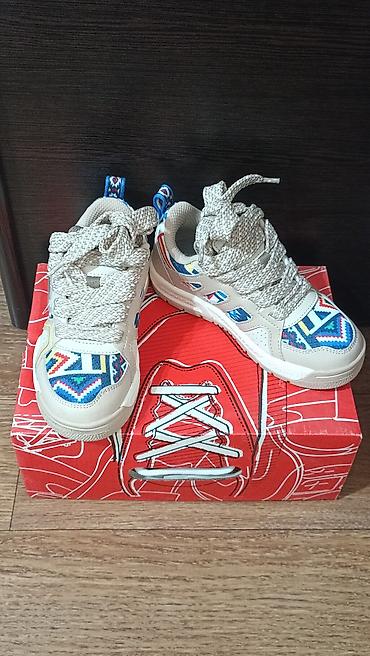 Детские кроссовки Li-Ning по стельке 19см,размер 30-31 - Тип at lalafo.kg Детские кроссовки Li-Ning по стельке 19см,размер 30-31 - Тип