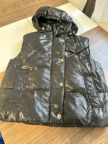 Личные вещи: Massimo Dutti qadın şişmə jilet 265 azn alınıb Ölcü M Deməkmolar — 1