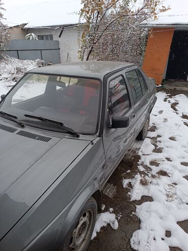 Volkswagen: Volkswagen Jetta: 1991 г., 1.8 л, Механика, Бензин, Седан — 3