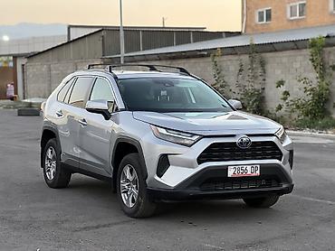 2023: Toyota RAV4: 2023 г., 2.5 л, Гибрид — 9