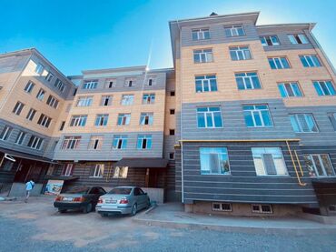 3 х комнатная квартира в бишкеке в Кыргызстан | Продажа квартир: 3 комнаты, 86 м², Индивидуалка, 2 этаж, Без ремонта, Автономное отопление