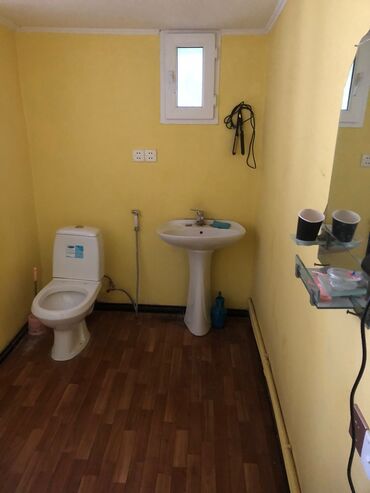 Uzunmüddətli kirayə evlər: 200 kv. m, 5 otaqlı, Telefon, İnternet, Artezian quyusu -da lalafo.az — 11 Uzunmüddətli kirayə evlər: 200 kv. m, 5 otaqlı, Telefon, İnternet, Artezian quyusu — 11