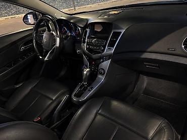 Chevrolet: Chevrolet Cruze: 1.6 l | 2015 il 250000 km Sedan — 6