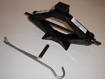 Dizalice: GEKO trapezni dizalica za automobil – 1.5 t - Nosivost: 1500 kg (1,5 — 6