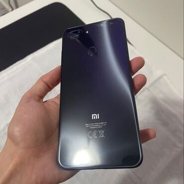 4 lü çanta: Xiaomi 8 Lite Xiaomi Mi 8 Lite – 6.26" ekranlı, şüşə arxa panellə -