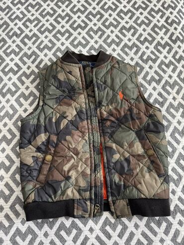 кепка polo: Стеганый жилет Polo Ralph Lauren
300 c
3-4 года