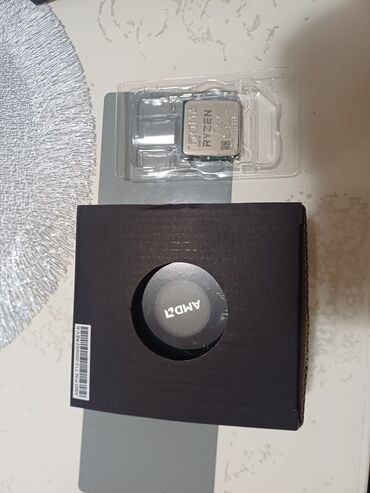 Ostali kompjuterski delovi: AMD Ryzen 3 1200 procesor - Serija: AMD Ryzen 3 (Zen, 1. generacija) — 1