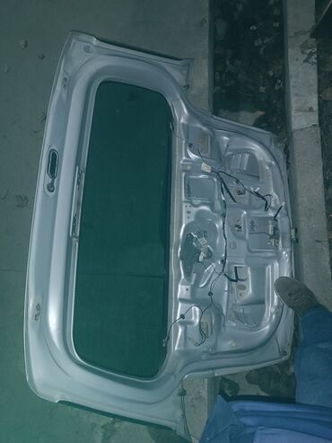 Другие детали кузова: Мазда Демио 2004 до рестайлинг кузовные детали 1.Экран (телевизор) — 4