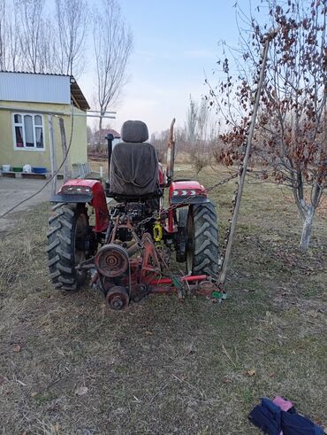 Мини-тракторы Lovol: Трактор юто 250 (красный) - Компактный колесный трактор с открытым — 5