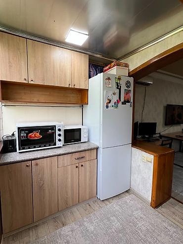 104: 3 комнаты, 58 м², 6 мкр 104 серия, 4 этаж — 6