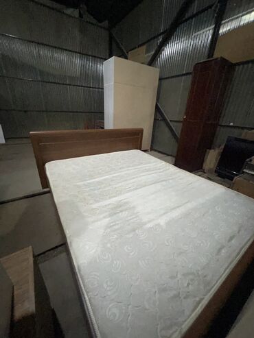 двух яросный железный кровать: Эки кишилик Керебет, Колдонулган