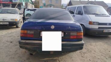 наборы ключей б у: Volkswagen Passat: 1988 г., 1.8 л, Механика, Бензин, Седан