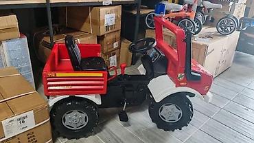 brod igracka za decu: Dečje vozilo na pedale – Mercedes-Benz Unimog vatrogasno vozilo (Rolly — 6