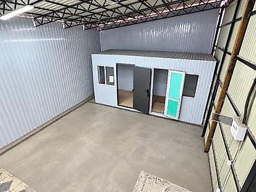 Коммерческая недвижимость: : 155 м², В административном здании, С ремонтом, Первая линия, С отдельным входом, С системой безопасности — 4