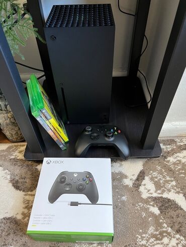 azerbaycan xbox series x: Təmiz saxlanıb. kabel, pult və karobka verilir. içində limitsiz Game