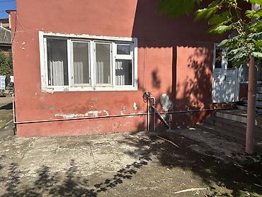 lökbatanda ev elanları: Lənkəran şəhərində, Kiçik Bazar məscidi yaxınlığında qız tələbələr — 2