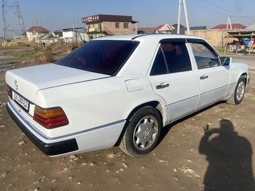 мерс 4 3 210: Mercedes-Benz W124: 1993 г., 2.3 л, Механика, Бензин, Седан