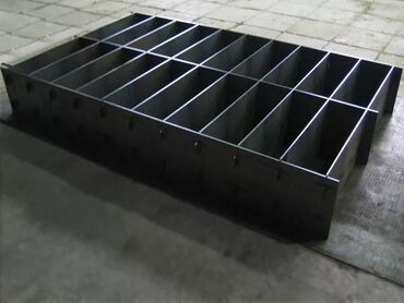 Другое строительное оборудование: Продаю формы для полистирол бетонного блока 3 штуки почти новые,размер