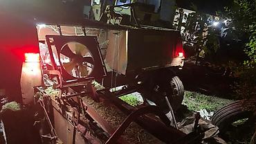 Тюковые пресс-подборщики: Пресс-подборщик тюковый прицепной + трактор-поезд МТЗ (на фото в — 5