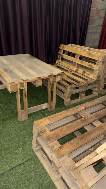 кухонный горнитур бу: Кафе үчүн үстөл жана отургуч, Колдонулган