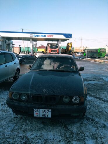 BMW: BMW 5 series: 1992 г., 2 л, Механика, Бензин, Седан