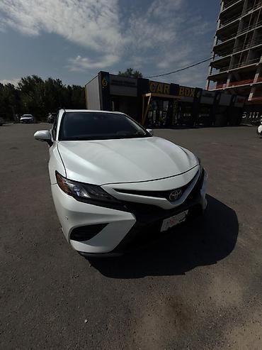 Toyota Camry: 2018 г., 2.5 л, Вариатор, Бензин, Седан