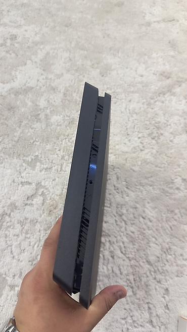 ps4 slim disk: Sony PlayStation 4 Slim oyun konsolu Xüsusiyyətlər: - Model: PS4 Slim — 3