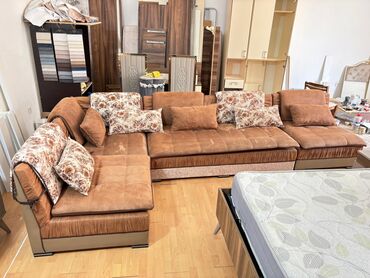 Kreslolar: Künc divan, İşlənmiş