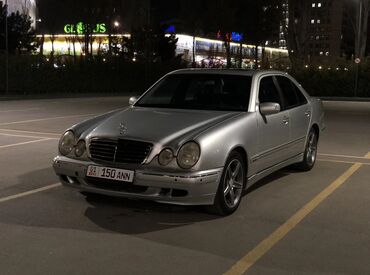 видно: Mercedes-Benz E 320: 2002 г., 3.2 л, Типтроник, Бензин, Седан