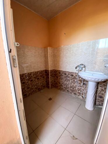 Həyət evləri və villaların satışı: 4 otaqlı, 80 kv. m, Kredit yoxdur, Orta təmir — 6