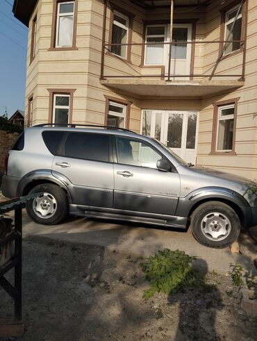 тиволи машина цена бишкек: Продается внедорожник SsangYong Rexton серебристого цвета. Автомобиль