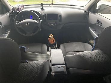 Hyundai: Hyundai i30: 1.4 l | 2011 il Universal — 6