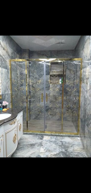 Duş kabinaları, arakəsmələr: Yeni Arakəsmə, Künc üçün, Pulsuz çatdırılma — 13
