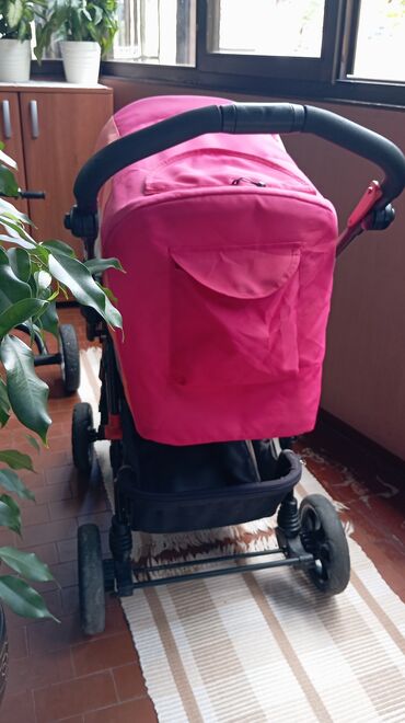Kolica za bebe: Chipollino kolica. Koriscena ali u dobrom stanju. Jedina mana-zadnja — 5