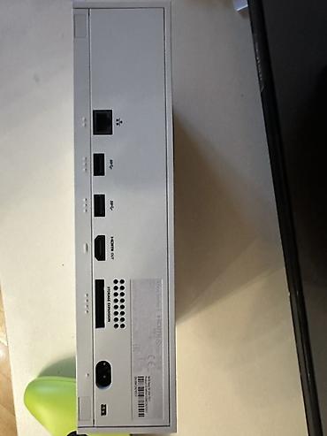 ikinci el xbox: Xbox Series S oyun konsolu. Kompakt və minimal dizayna malik ağ — 3