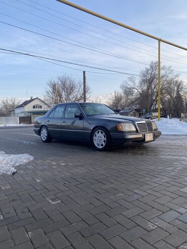 Mercedes-Benz: Mercedes-Benz 220: 1988 г., 2.2 л, Автомат, Бензин, Седан