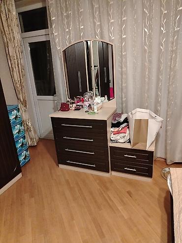 Yataq otağı mebel dəsti Tərkibi: - 2 nəfərlik yüksək başlıqlı çarpayı