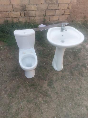 tecili generator satıram: Hamam üçün sanitariya dəsti - Unitaz: iki hissəli, arxadan çıxışlı — 2