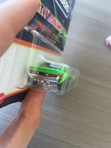 İncəsənət və kolleksiyalar: Hot Wheels Neon Speeders – 2 ədəd 1:64 miqyaslı kolleksiya maşını — 6