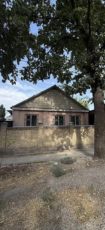 Продажа коттеджей и домов: Продается дом. На первой линии Элебесова (район дордой). Участок — 1