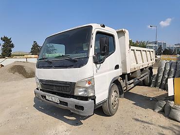 balaca masin: Mitsubishi Fuso Canter tipli kiçik tonnajlı dumper (samossval) yük — 1