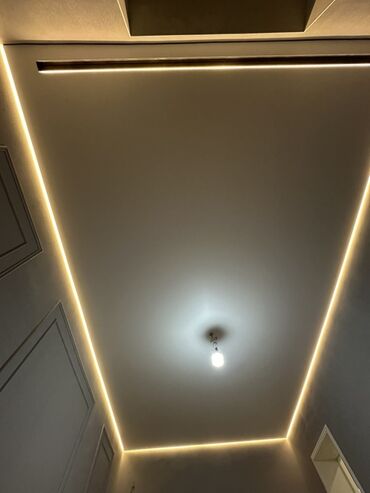 Натяжной потолок: Натяжной потолок с ярким и детализированным изображением цветов — 13